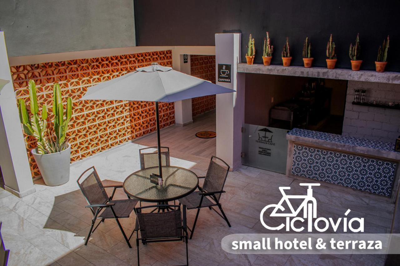 Hotel Ciclovia & Terraza Zitacuaro Bagian luar foto